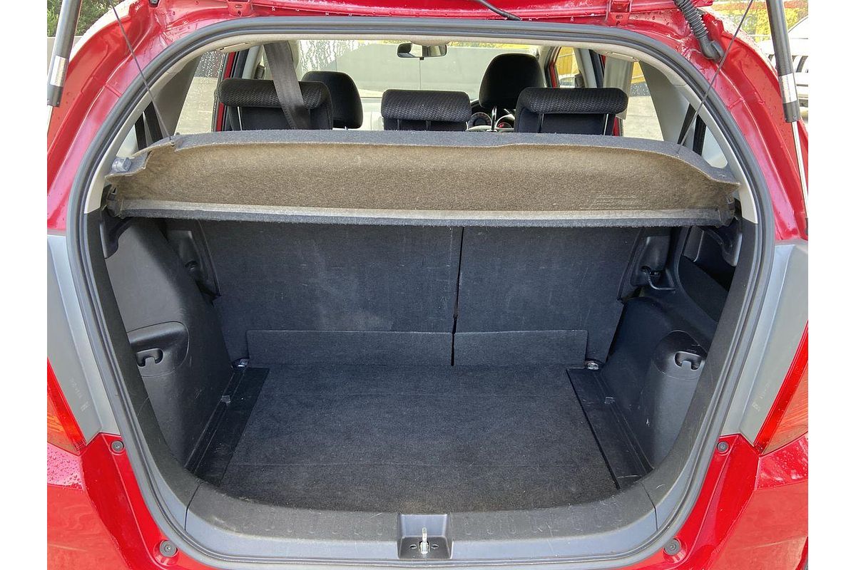 2013 Honda Jazz Vibe-S GE