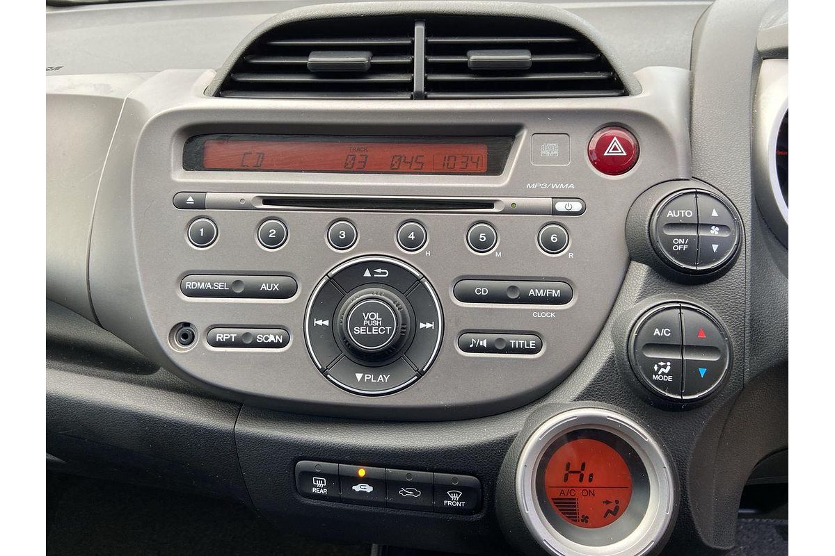 2013 Honda Jazz Vibe-S GE