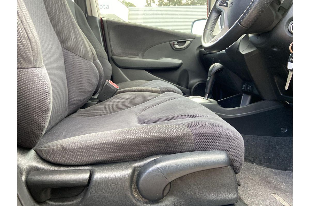 2013 Honda Jazz Vibe-S GE