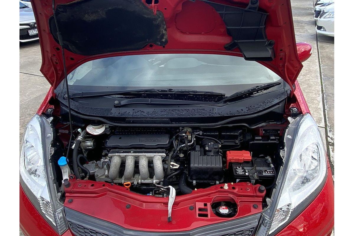 2013 Honda Jazz Vibe-S GE