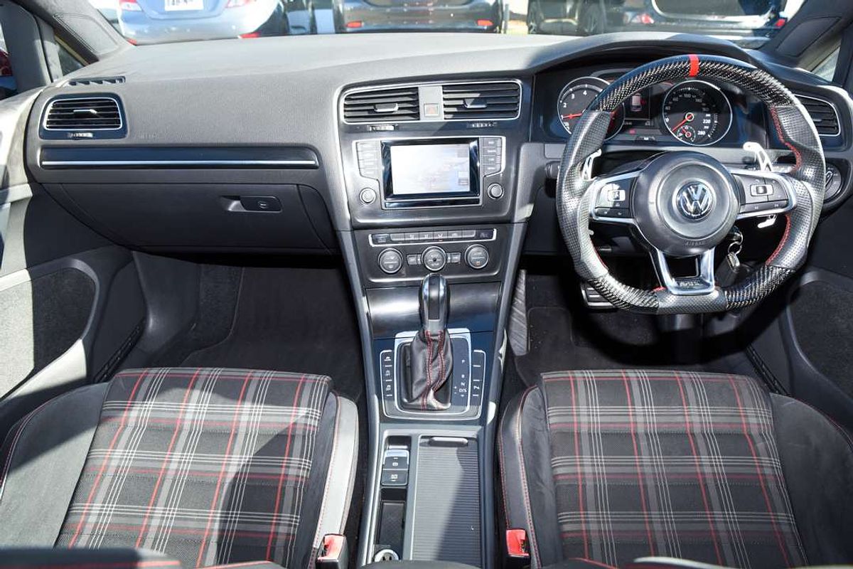 2013 Volkswagen GOLF GTI 7