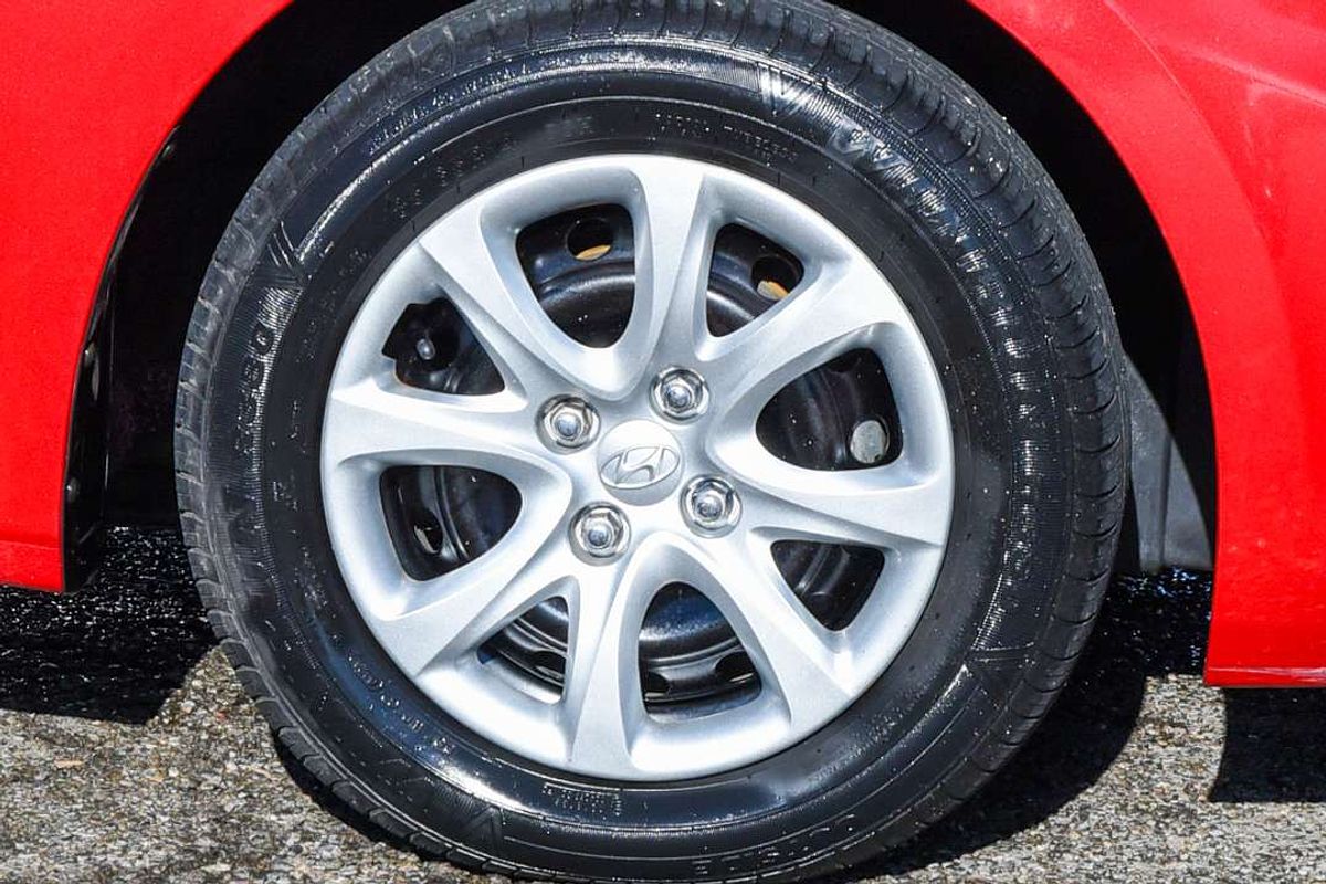 2014 Hyundai ACCENT Active RB2
