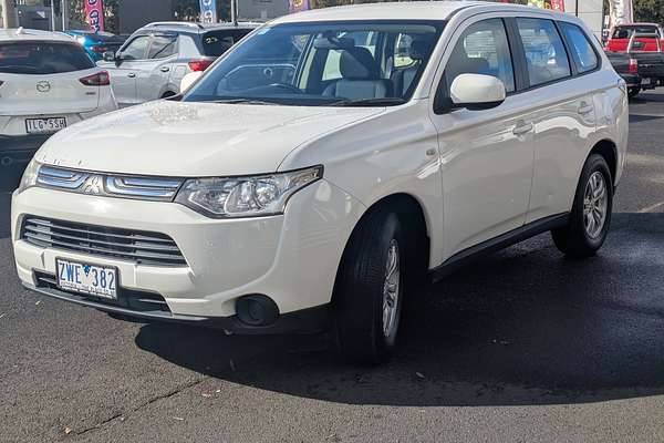 2013 Mitsubishi Outlander ES ZJ