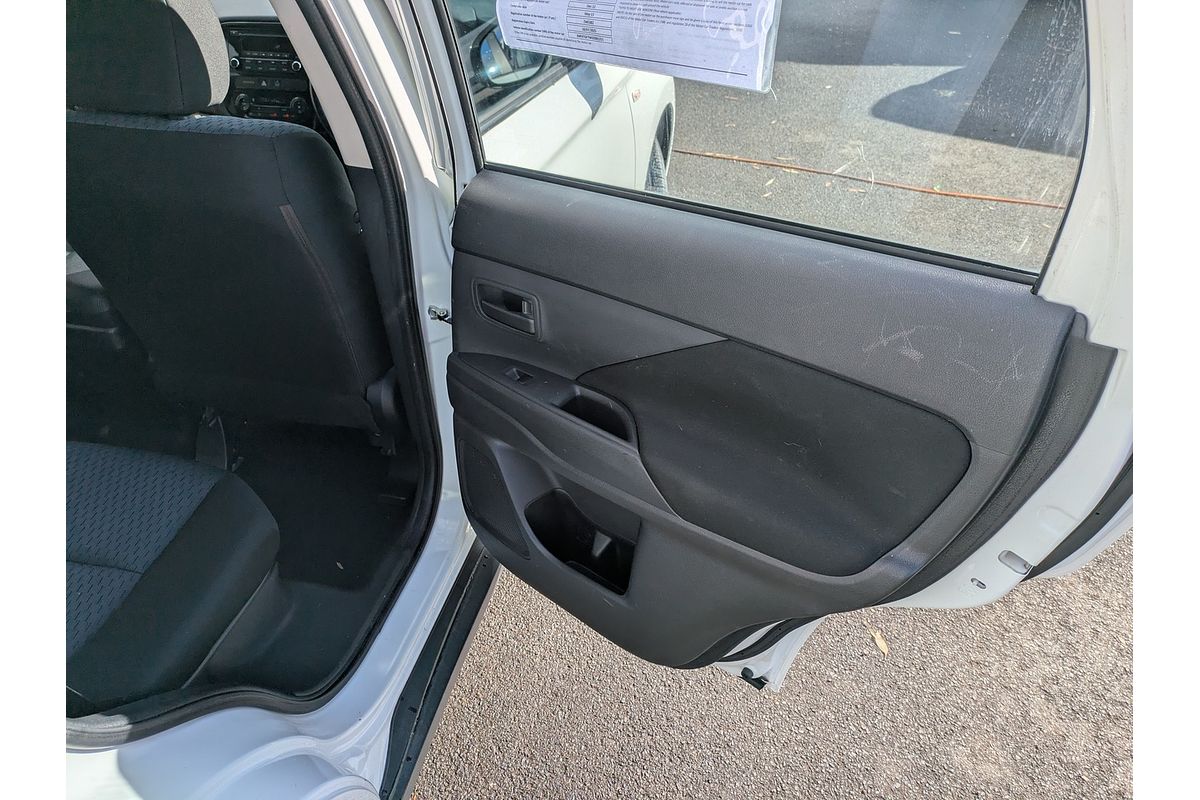 2013 Mitsubishi Outlander ES ZJ
