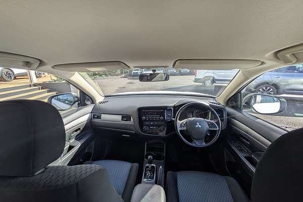 2013 Mitsubishi Outlander ES ZJ