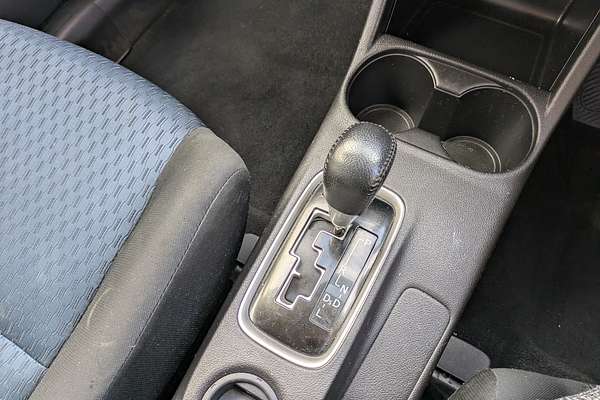 2013 Mitsubishi Outlander ES ZJ