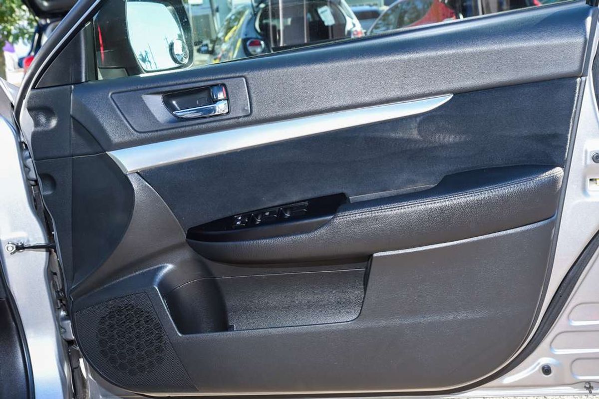 2011 Subaru OUTBACK 2.5i 4GEN
