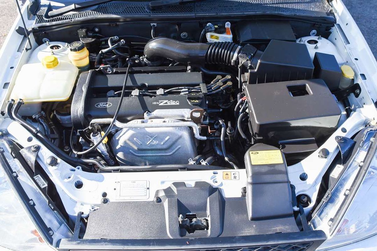 2004 Ford FOCUS SR CL LR
