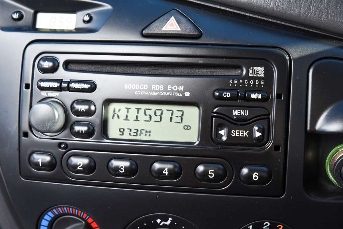 2004 Ford FOCUS SR CL LR