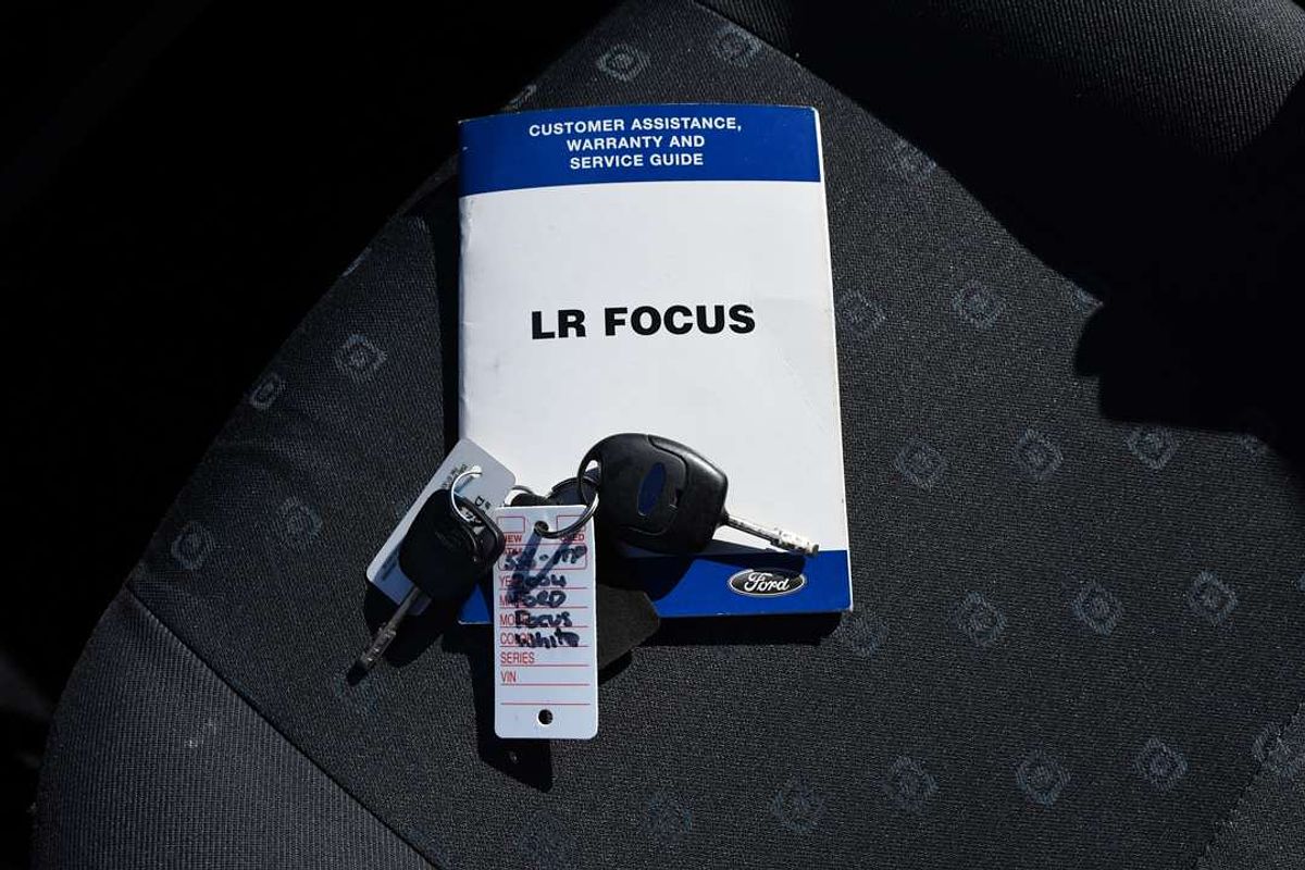 2004 Ford FOCUS SR CL LR
