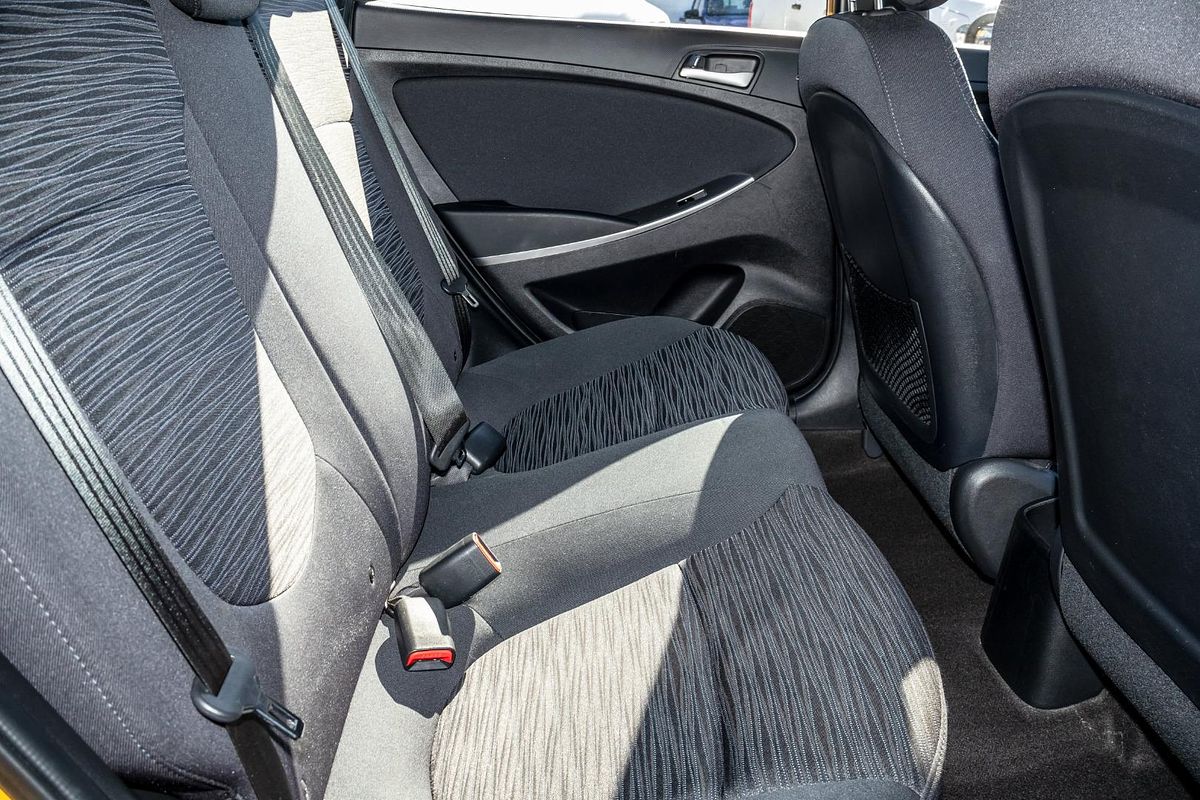 2015 Hyundai Accent Active RB2