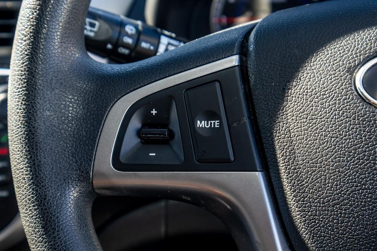2015 Hyundai Accent Active RB2