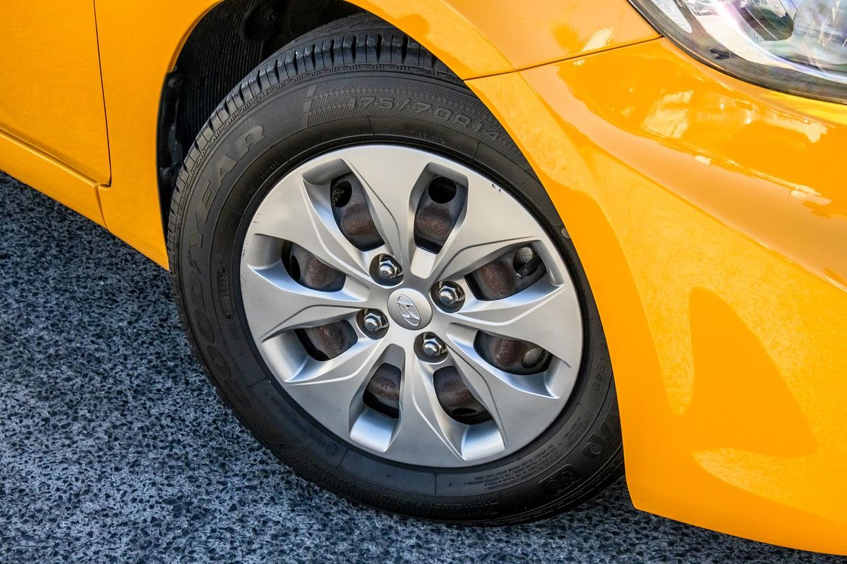 2015 Hyundai Accent Active RB2