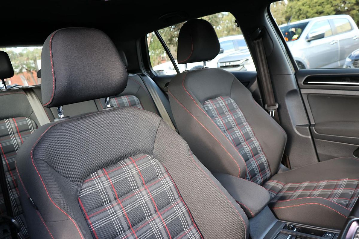 2014 Volkswagen Golf GTI 7