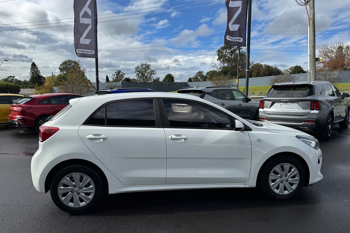2017 Kia Rio S YB