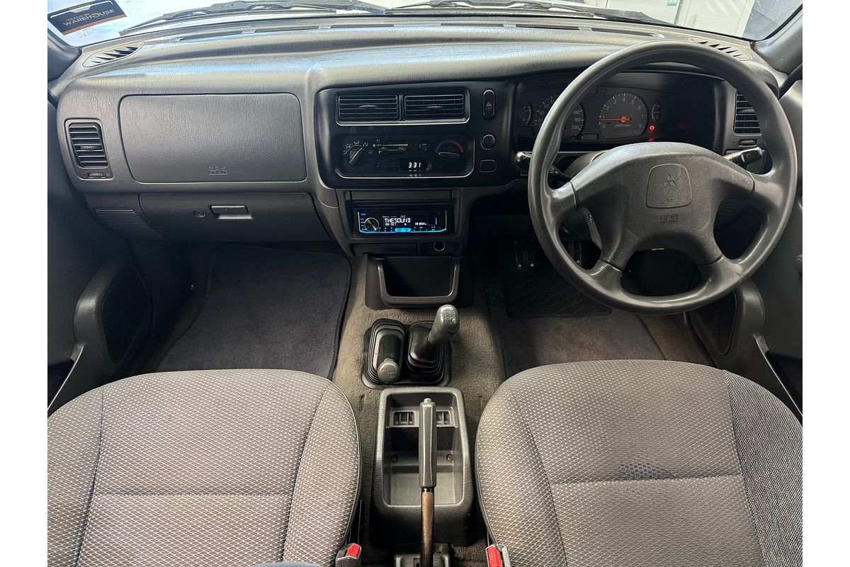 2003 Mitsubishi TRITON 4WD 3.0P CLUB CAB MANUAL 4X4