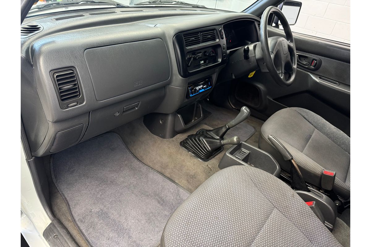 2003 Mitsubishi TRITON 4WD 3.0P CLUB CAB MANUAL 4X4