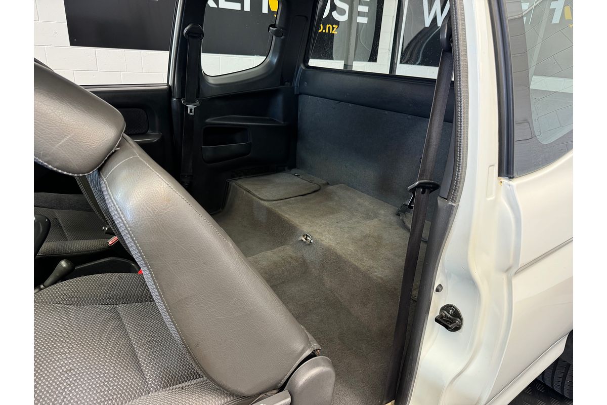 2003 Mitsubishi TRITON 4WD 3.0P CLUB CAB MANUAL 4X4