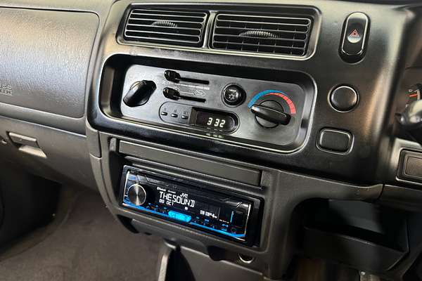 2003 Mitsubishi TRITON 4WD 3.0P CLUB CAB MANUAL 4X4