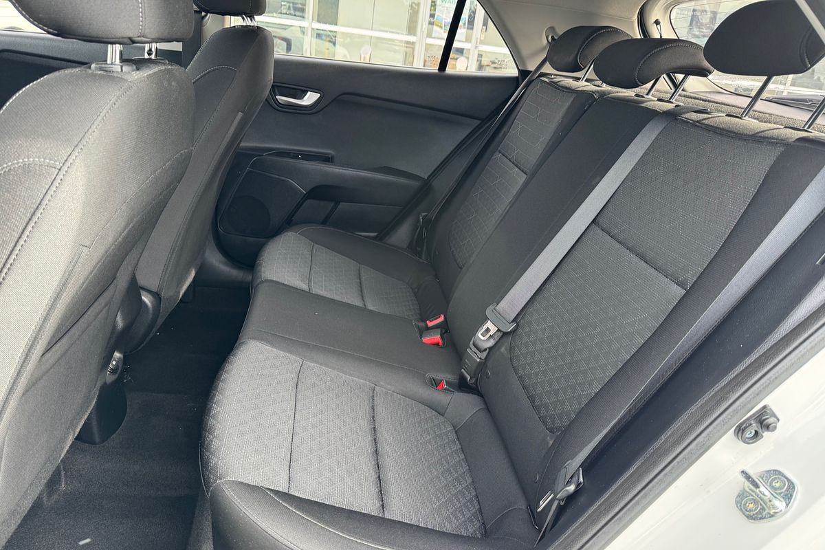 2017 Kia Rio S YB