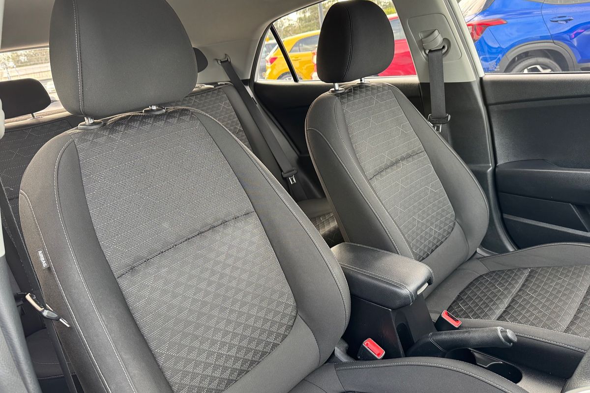 2017 Kia Rio S YB