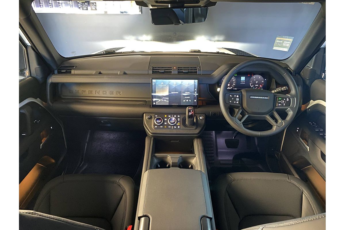 2025 Land Rover Defender 110 D350 X-Dynamic SE L663