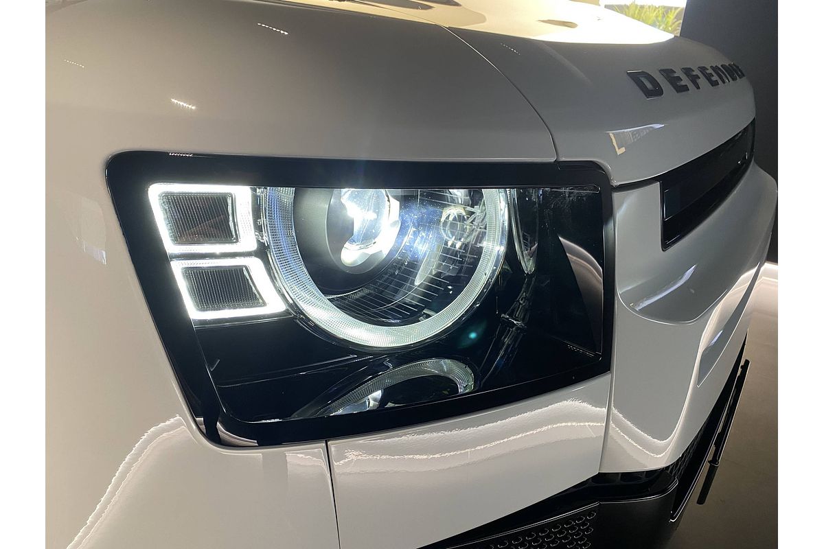 2025 Land Rover Defender 110 D350 X-Dynamic SE L663