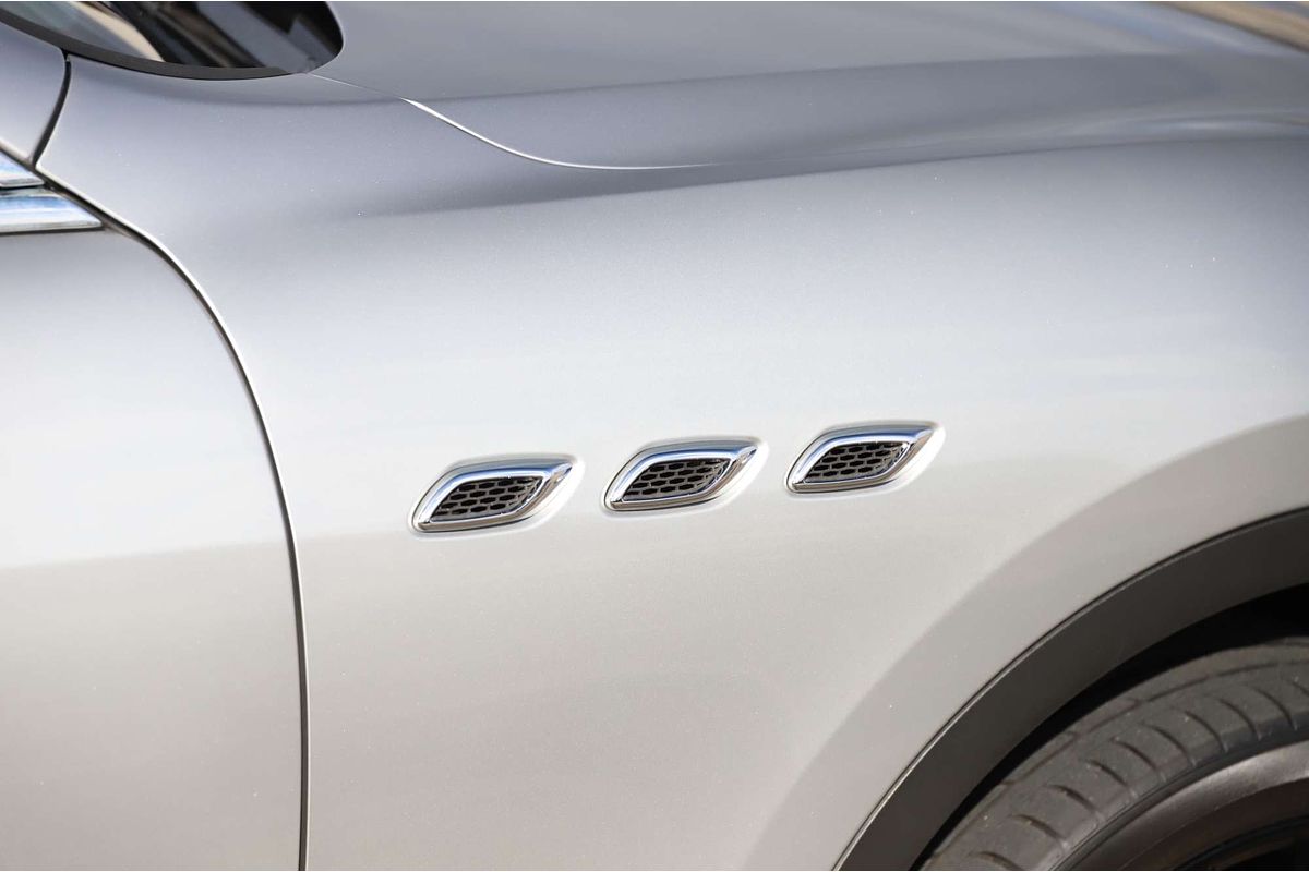 2017 Maserati Levante S M161