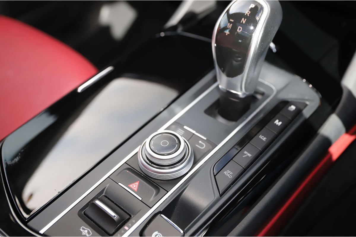 2017 Maserati Levante S M161