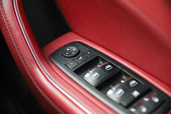 2017 Maserati Levante S M161