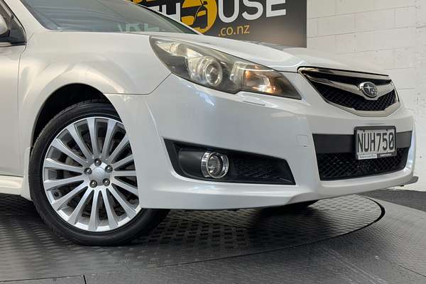 2010 Subaru LEGACY 2.5L 4WD AUTO