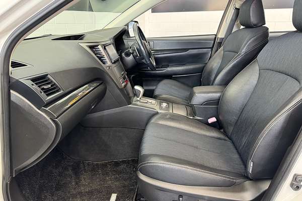 2010 Subaru LEGACY 2.5L 4WD AUTO