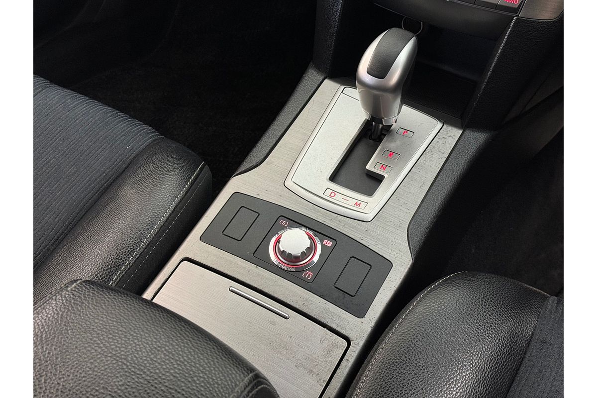 2010 Subaru LEGACY 2.5L 4WD AUTO
