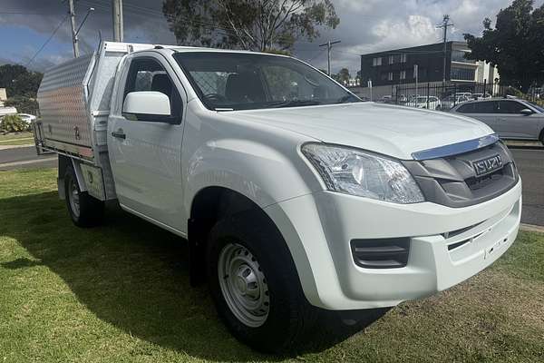 2016 Isuzu D-MAX SX High Ride Rear Wheel Drive