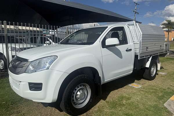 2016 Isuzu D-MAX SX High Ride Rear Wheel Drive
