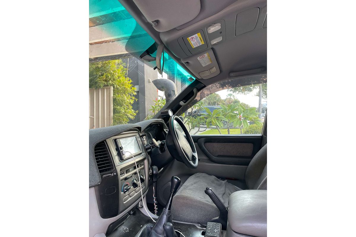2003 Toyota Landcruiser GXL HZJ105R