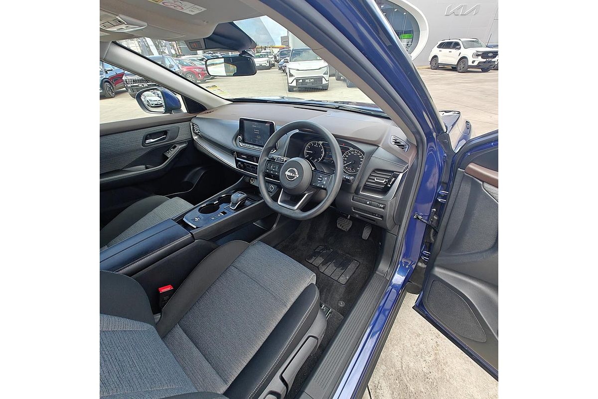 2023 Nissan X-TRAIL ST T33