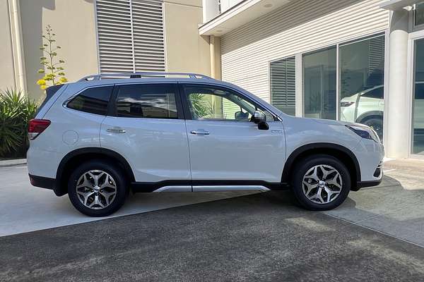 2025 Subaru Forester Hybrid L S5