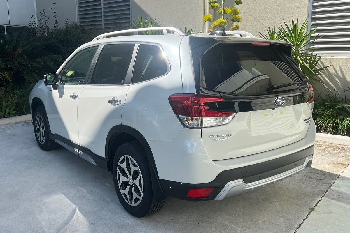 2025 Subaru Forester Hybrid L S5