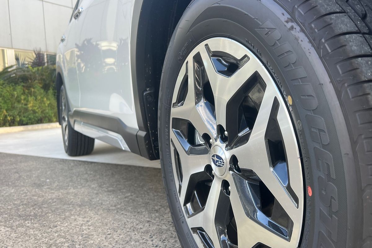 2025 Subaru Forester Hybrid L S5