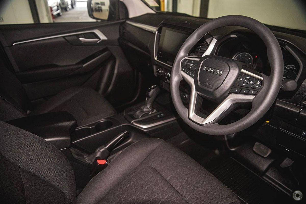 2025 Isuzu D-MAX LS-M 4X4
