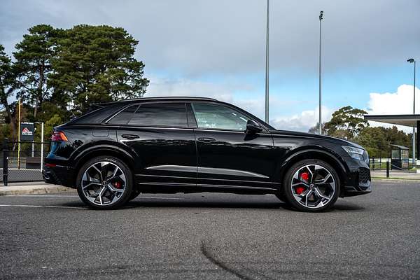 2022 Audi RS Q8 TFSI F1