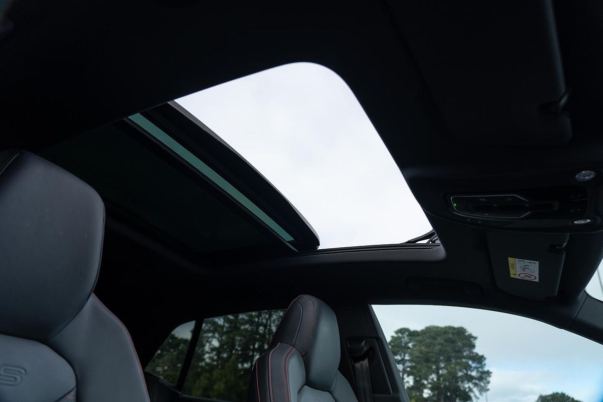 2022 Audi RS Q8 TFSI F1