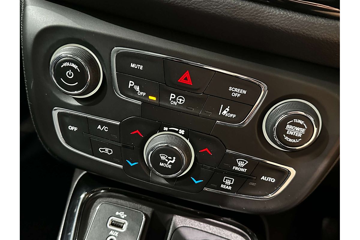 2017 Jeep Compass Limited M6