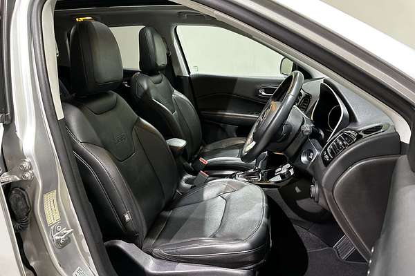 2017 Jeep Compass Limited M6
