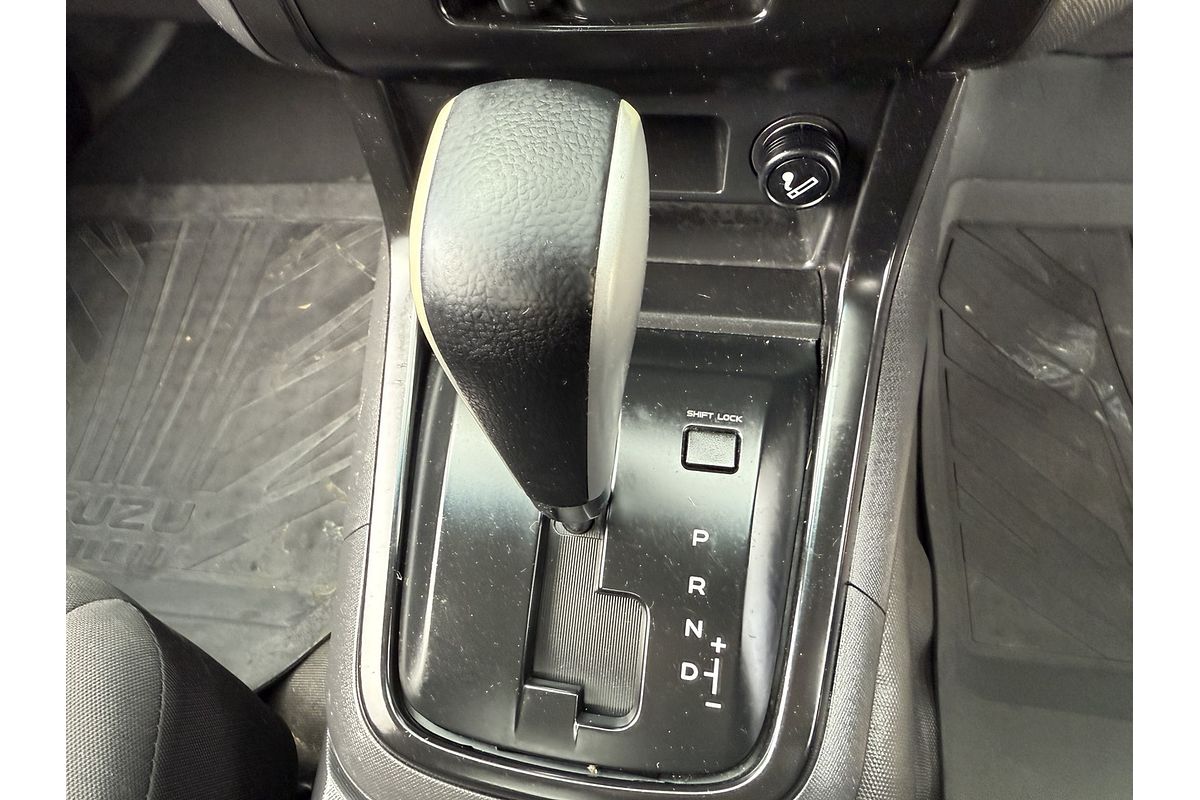2016 Isuzu D-MAX SX High Ride Rear Wheel Drive