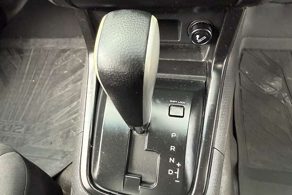 2016 Isuzu D-MAX SX High Ride Rear Wheel Drive