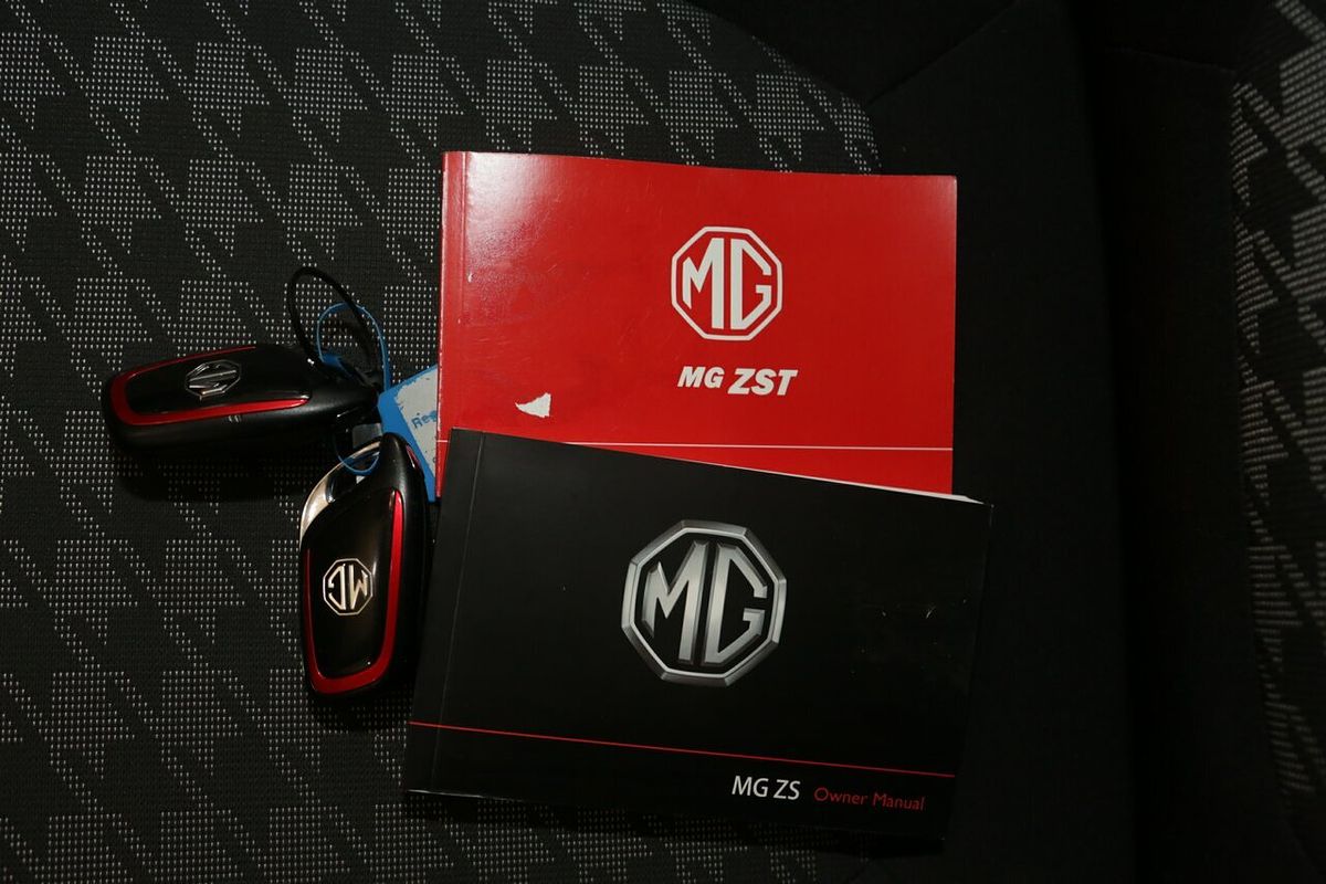 2023 MG ZST Core