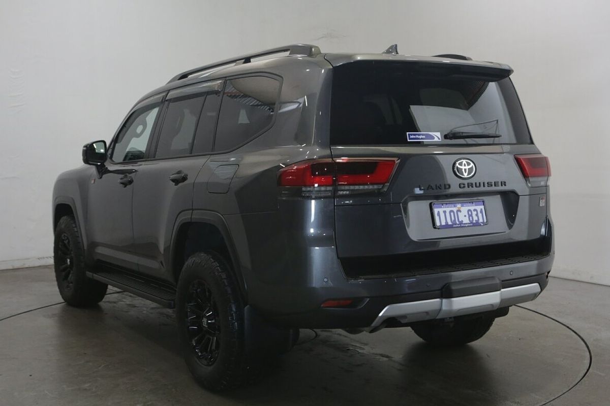 2023 Toyota Landcruiser GR Sport FJA300R
