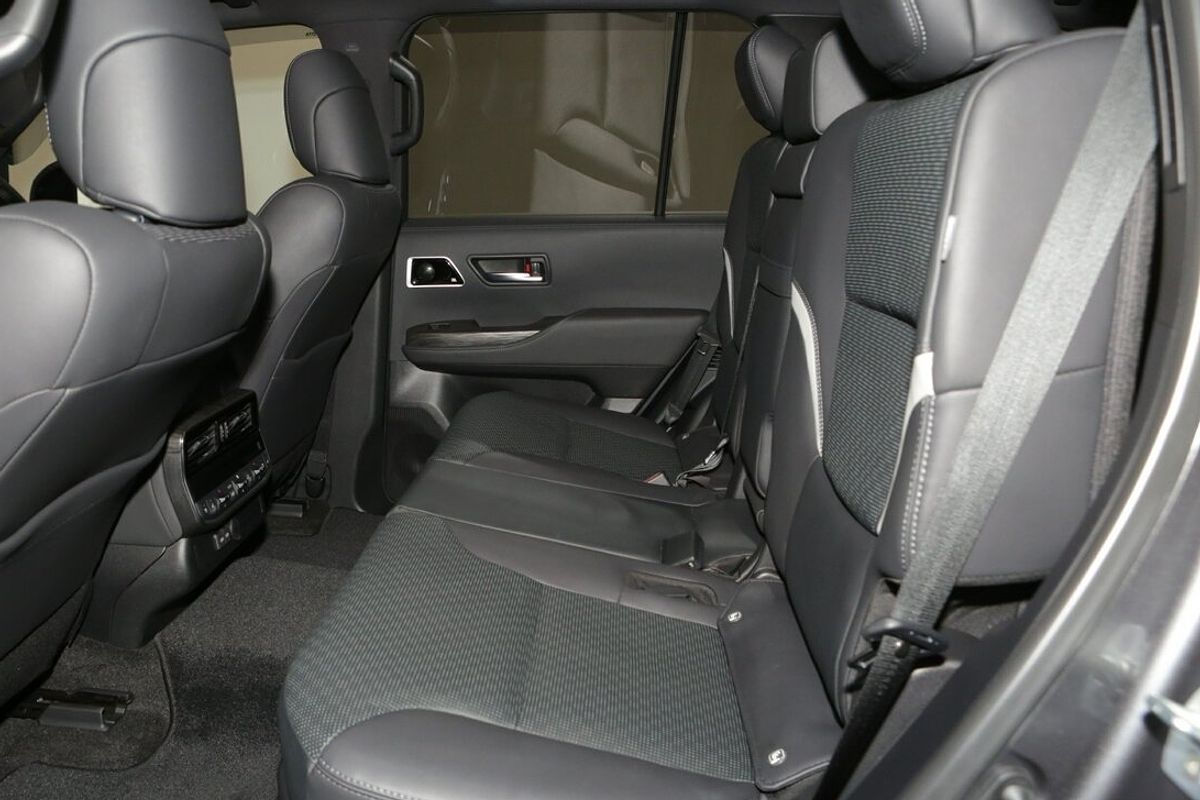 2023 Toyota Landcruiser GR Sport FJA300R
